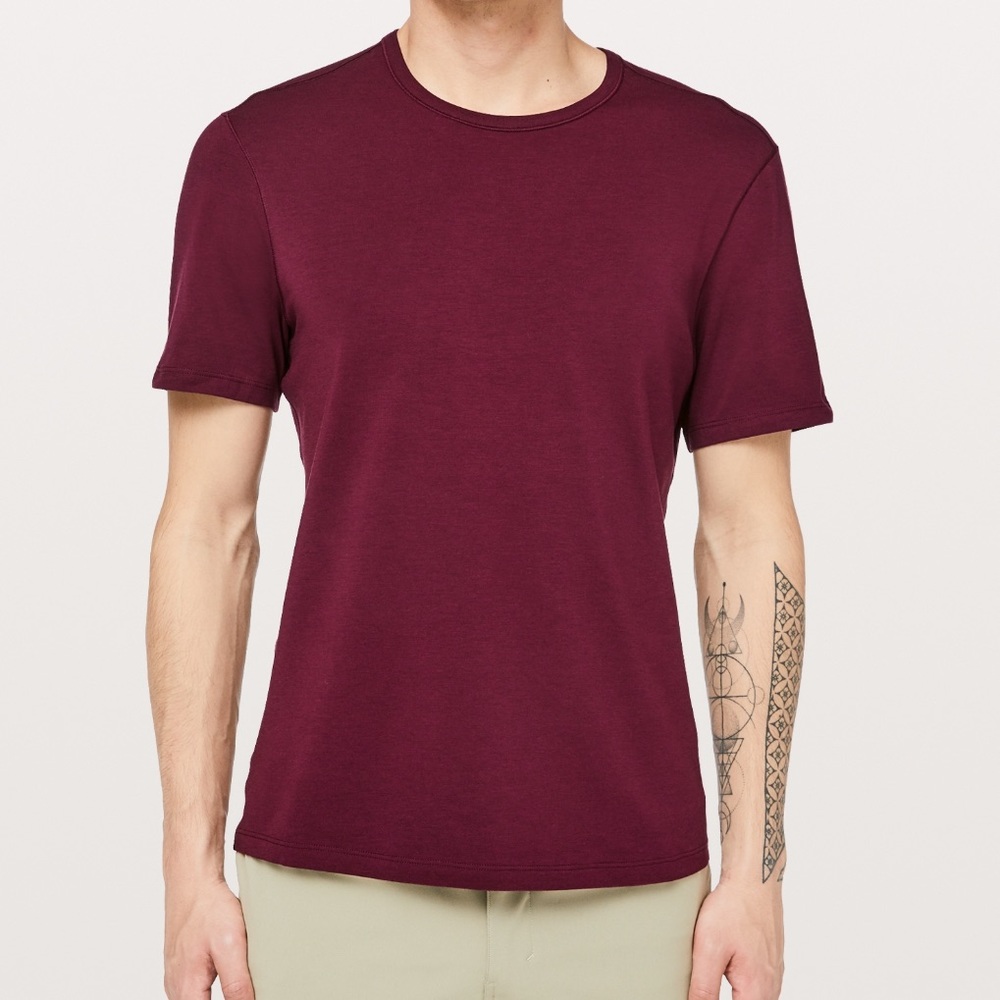 NWT 5 year basic tee lululemon size M